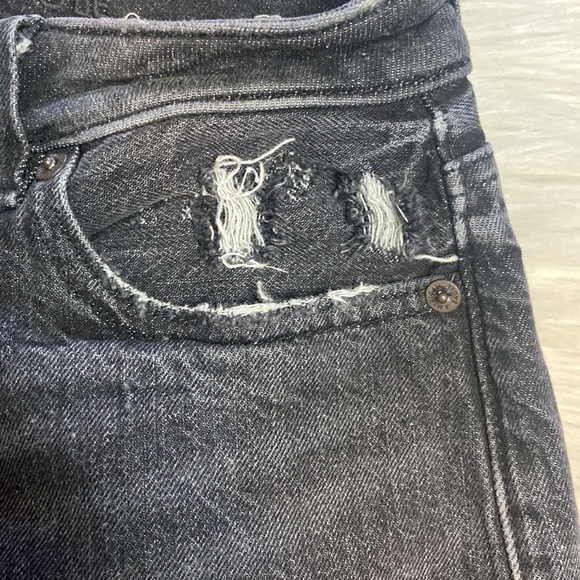 American Eagle Relaxed Mom Short with Comfort Stretch Waistband - Picture 4 of 8